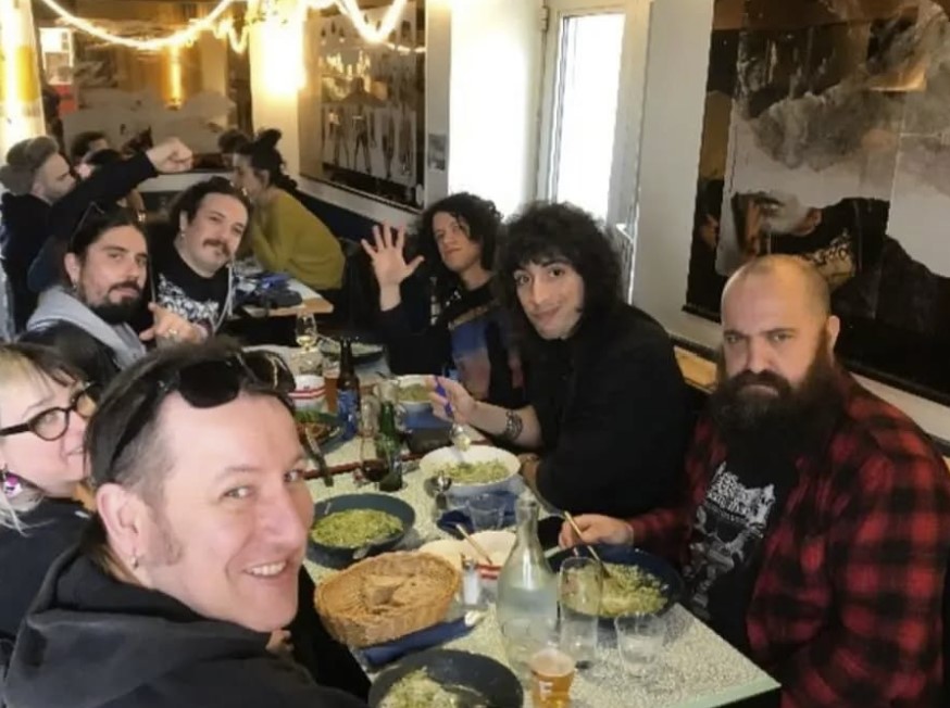 Business lunch somewhere in France
